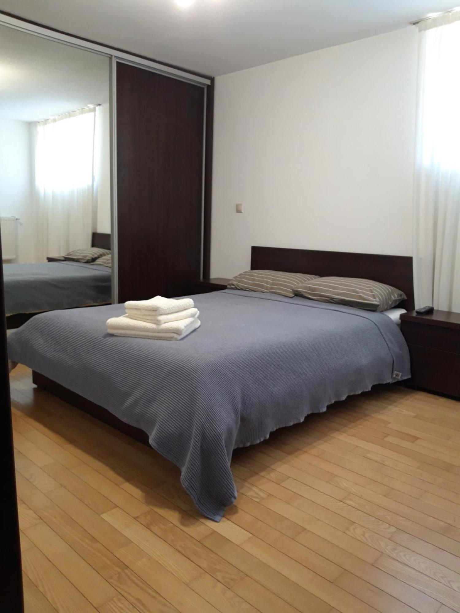 Papas Apartments Bucurestii Noi Værelse billede